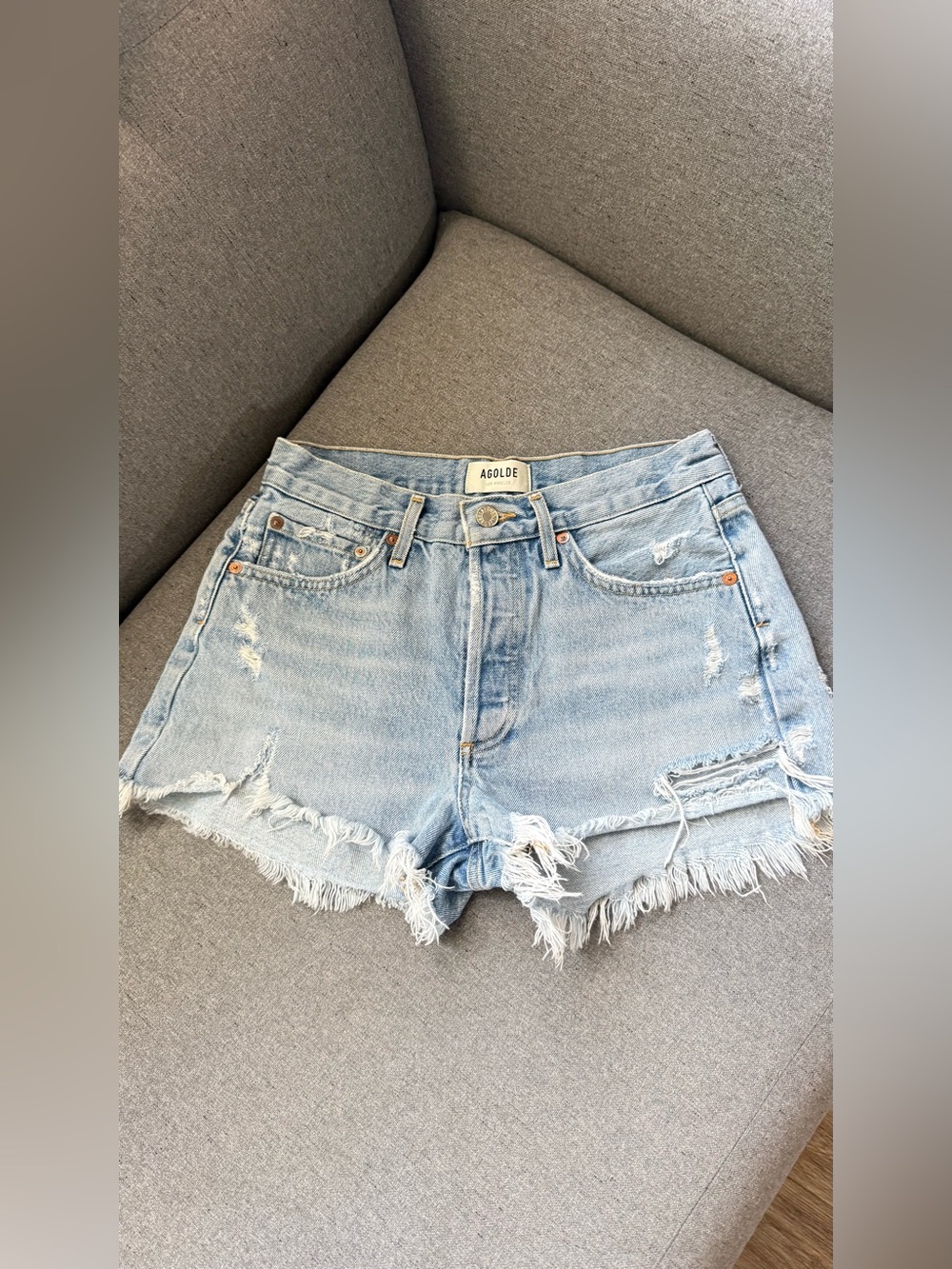 AGOLDE Parker Vintage Cut Off Denim Shorts Size 24 Distressed Light Wash